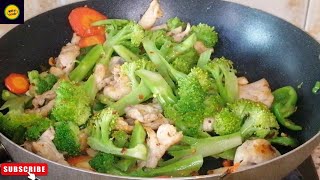 super quick Stirfry broccoli amp carrot with chicken chicken with broccoli recipe [upl. by Zednanreh]