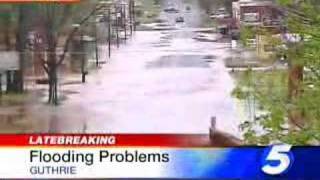 Cottonwood Creek Floods In Guthrie [upl. by Ruvolo]