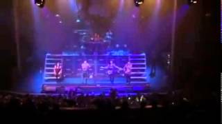 Black Veil Brides frontman Andy Biersack stops song to berate audience member FOOTAGE [upl. by Nnairrehs]