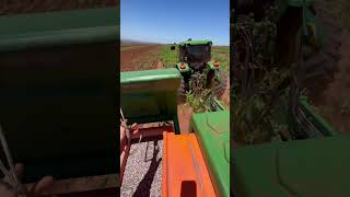 Plantio de soja com Stara e John Deere [upl. by Eyt783]