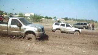 ARRANCONES 4X4 EN LODO FINAL MAYO 2010 [upl. by Eixor]