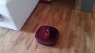 Recensione robot aspirapolvere LG Hom Bot VR64701LVMP [upl. by Akcinehs186]