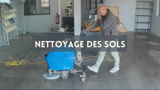 Comment nettoyer des sols à la monobrosse et à lautolaveuse [upl. by Nicolina640]