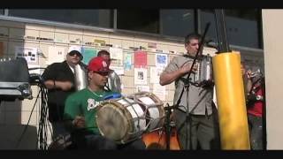 Felix Beltre Felo tocando Merengue Tipico  adan y eva [upl. by Bollay141]