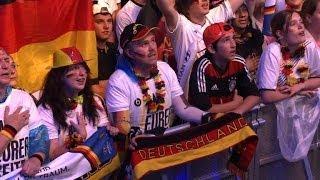 Deutschland feiert DFBTeam nach 71Schützenfest im WMFinale [upl. by Wobniar984]