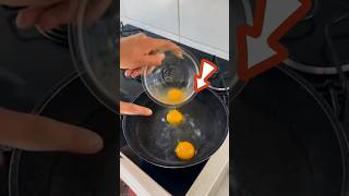 The Unprecedented Method for Frying Eggs With Water No Oil HealthyRecipe FoodHacks shorts [upl. by Lattonia747]