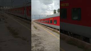 Stnvlogs541 sabarimalasfexpress shorstvideo Hyderabadexpress southcentralrailway wap7 actrain [upl. by Maggs]