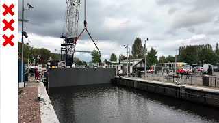 Timelapse  Vervangen sluisdeur Nieuwe Meerschutsluis [upl. by Ayhdnas127]