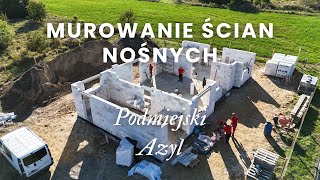 Podmiejski Azyl  Murowanie ścian nośnych  E02 [upl. by Kera804]