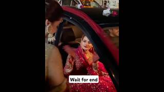 ایمن خان اپنی بہن منال کو کار میں بىٹھا کر رخصت کرتى ہوئىaimankhanminalkhanwedding shortvideo [upl. by Arraet664]