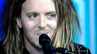 Tim Minchin Singing Single Ladies 1 [upl. by Ennaylloh308]