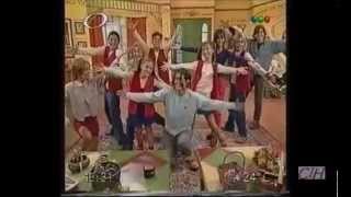 Chiquititas  Bailan dame una CH en el hogar 98 [upl. by Ennaitsirk]