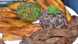 Rica comida Nicaraguense Carne asada con gallo pinto y maduros [upl. by Eelinnej]