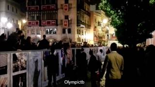 Estampida Madrugada de Semana Santa Sevilla 2017 Ayuntamiento [upl. by Suissac555]