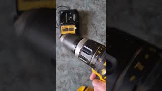 Aku vrtačka DEWALT DCD785 LiIon 18V 1x15Ah a 1x 20Ah [upl. by Asyram]