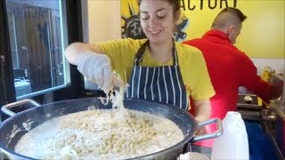 MACARONI AND CHEESE LONDON STREET FOOD MACARONI AND CHEESE [upl. by Marlette55]