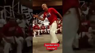 Aluno derruba Mestre de Capoeira capoeira vmb artesmarciais tiktok [upl. by Zenas]