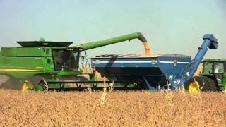 John Deere 9770 STS Combine on 1092011 [upl. by Rye]