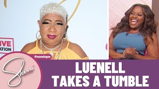 Luenell Falls on Stage  Sherri Shepherd [upl. by Shaikh8]