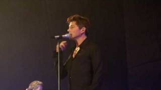 Morten Harket comments his voice problem  Kiel 01062010 FarewellTour Germany [upl. by Nivar728]