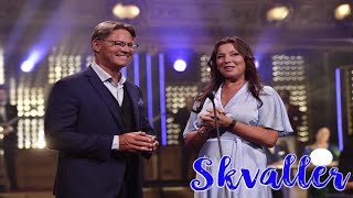 Lotta Engberg och Doktor Mikael lämnar sommarstugan [upl. by Notlek]