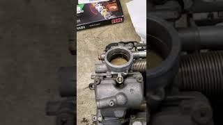 Honda magna carb fix vf750 9403 [upl. by Agate]