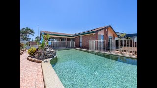 40 Oxley Drive Paradise Point [upl. by Qerat]