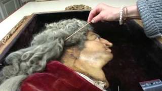 La restauration du portrait de cire de Louis XIV [upl. by Elmer]