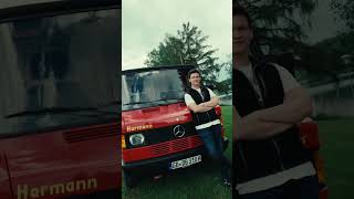 Vom T1 Feuerwehrfahrzeug zum Camper Van – jetzt bei “MeinMercedes” 🚒  shorts [upl. by Babita]