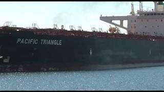 Pacific Triangle arrives at Port Kembla [upl. by Htbazile]