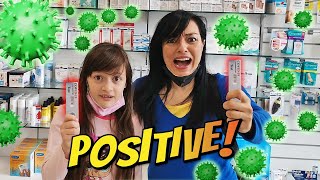 VLOG SIAMO POSITIVE AL COVID  Abbiamo fatto il tampone per il virus Sofi e Moni [upl. by Eirroc]