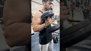 Mind muscle connection 🧠💪shorts youtubeshorts gym workout ytshorts [upl. by Anhpad599]