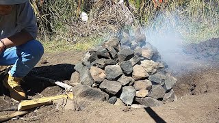 Elaboración de la tradicional Pachamanca  Watya en Huancavelica [upl. by Roderigo562]