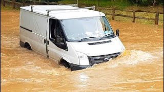 Correct Way to Drive Through a Flooded Ford  Kenilworth Ford Flood  Shorts [upl. by Rehpotsirhk]