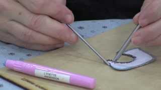 Lynette Anderson Demonstrates Glue Stick Needleturn using Apliquick Tools [upl. by Notyrb]