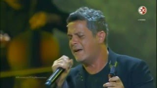 Alejandro Sanz  Un Zombie A La Intemperie Premios TVyNovelas 2016 [upl. by Ylak]