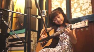 爱你 Ai Ni Kimberley Chen Acoustic Cover by Gail Sophicha 8 Years old น้องเกล [upl. by Orpheus29]