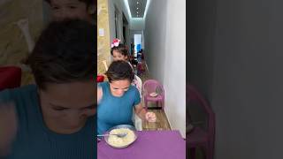 Alexia viu a coxa de frango e trocou comédia maeefilha comida humor viralshort [upl. by Yelrah176]