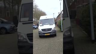 WANNEER JE HET PAKKETJE VOOR DE BUREN NIET WILT  grappige sketch [upl. by Eceryt981]