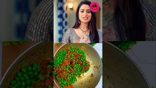 Pakhi making matar sabji ytshorts ghumhaikisikeypyaarmeiin saivirat matar recipe [upl. by Hallutama]