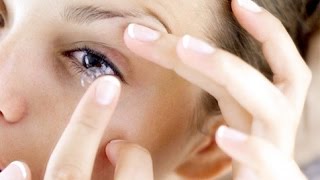 How to Put in Contacts for Beginners in the First Time [upl. by Acim596]