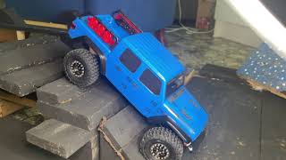 Axial SCX24 jeep Gladiator Vs 116th Scale Crawler Course [upl. by Jakie]