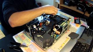 Beamer Lüfter Ausbau how to fix Panasonic PTAE900 [upl. by Wieren]