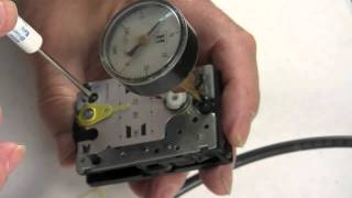 HVAC Tech SchoolHow to Calibrate a pneumatic thermostat [upl. by Neumeyer]