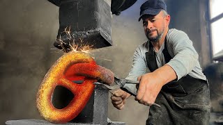 Creating a mirror knife from a large metal chain Work in the masters forge [upl. by Drofiar]