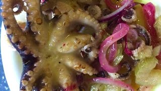 Oktopus Salat einfach schnell lecker DIY [upl. by Yerrot]