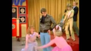 Suzi Quatro  Do the Fonzie Happy Days 1978 HD [upl. by Abert521]