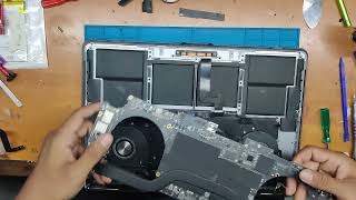 Macbook Pro 16inch A2141 Battery replacement [upl. by Eeraj304]