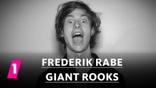 Frederik Rabe von Giant Rooks im 1LIVE Fragenhagel  1LIVE English subtitles [upl. by Adihaj]