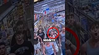 Groep Gespierde Mannen In De Supermarkt😂💪🏻 devindfitIG [upl. by Ayoted]